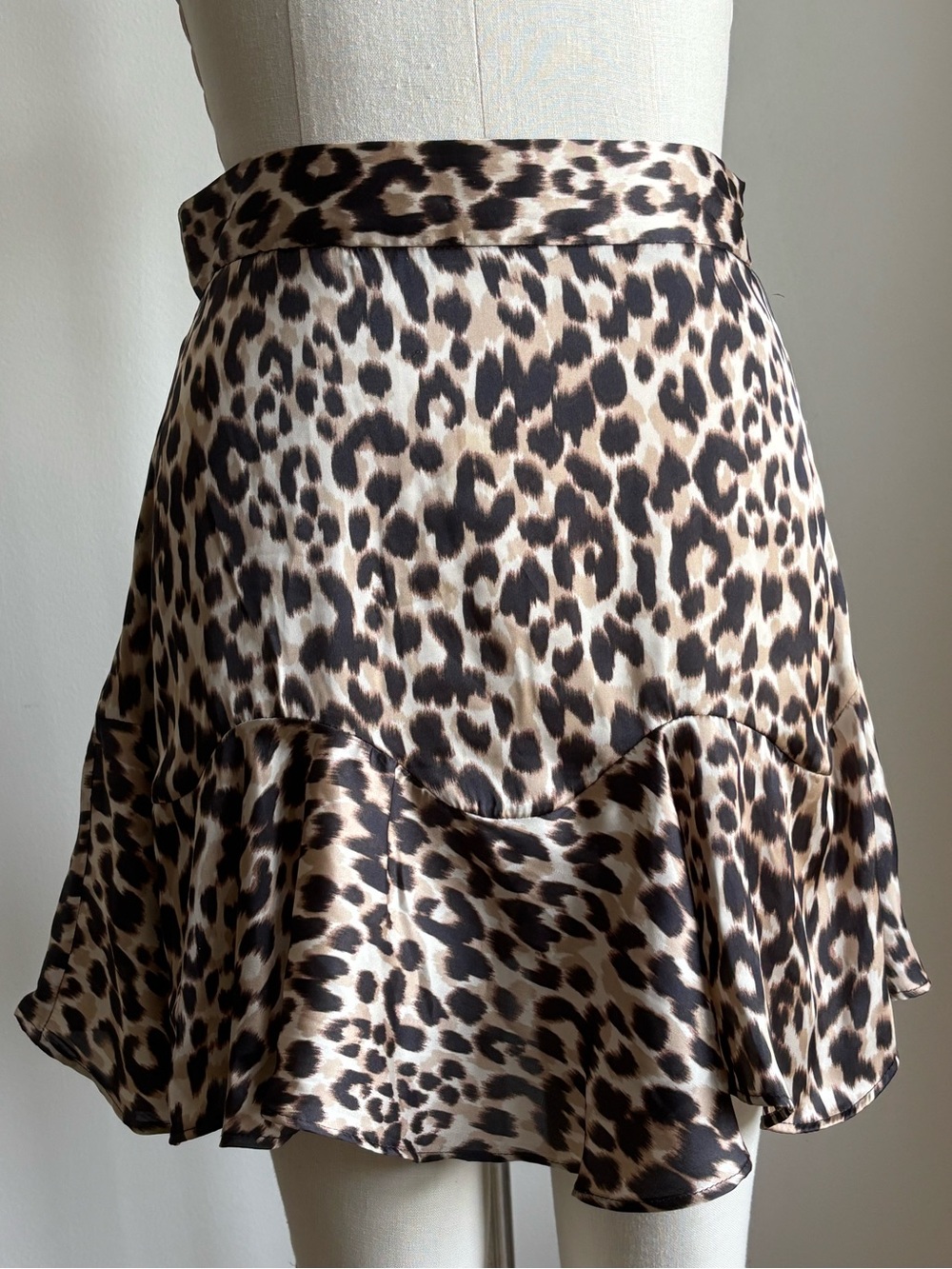 Zara Animal Print Mini Skirt w Asymmetrical Ruffled Drop Waist Hem Side Zip Sm